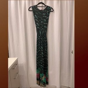 Plenty by Tracy Reese soft wide shoulder maxi